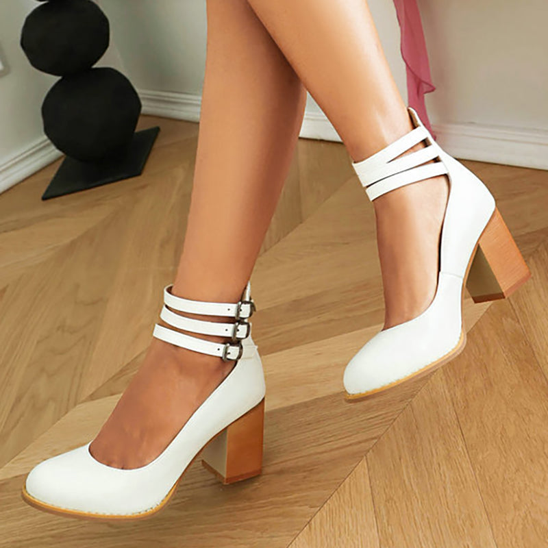 Caa™ | Gladde sandalen met enkelbandje en dikke hak