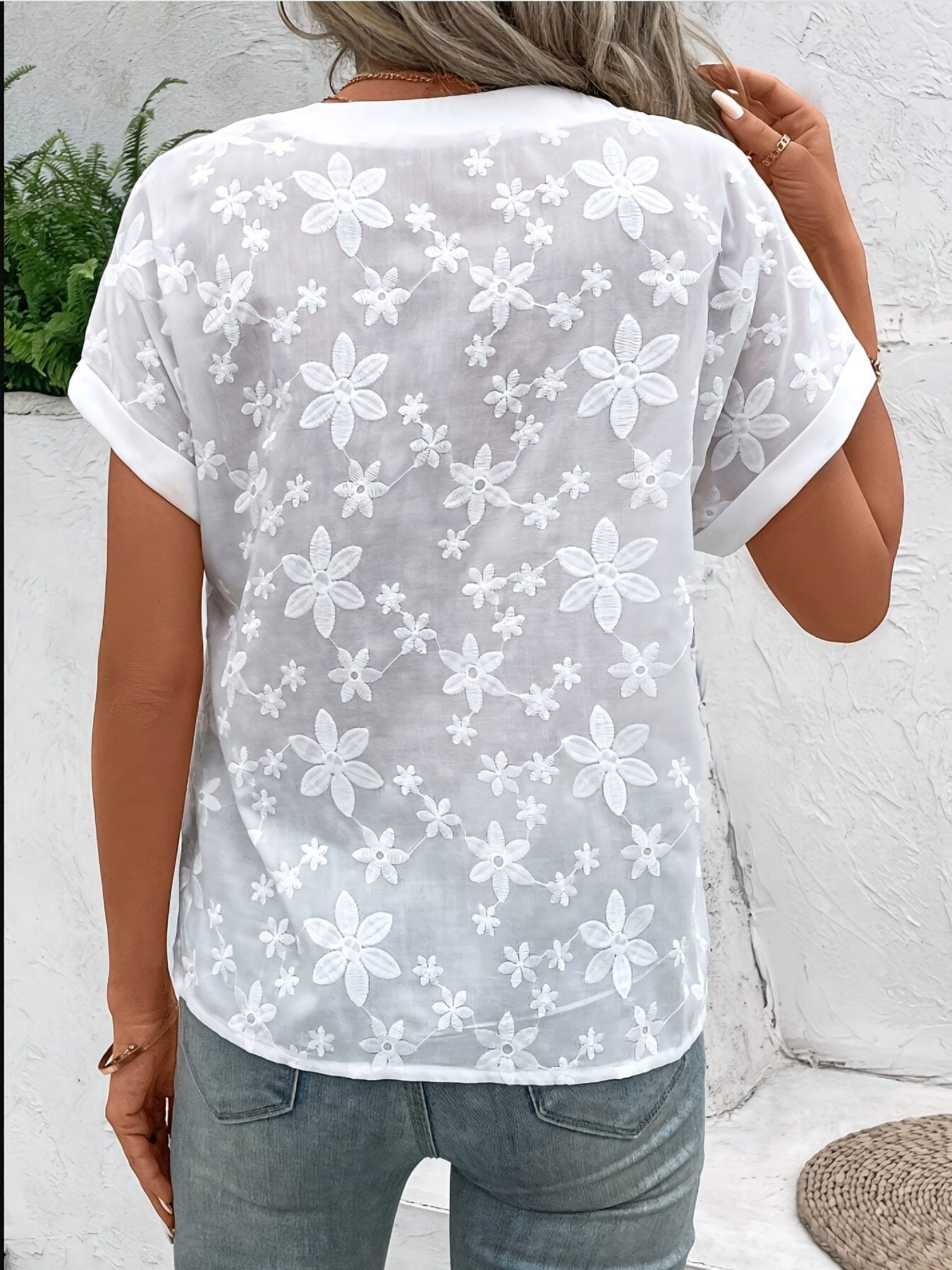 Amara Blumen V-Ausschnitt Bluse