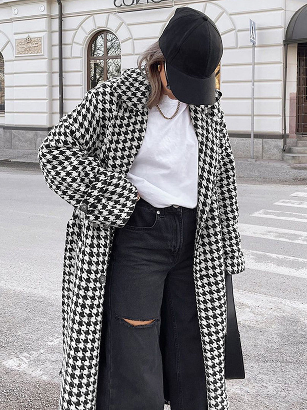 Oversized pied-de-poule tweed trenchcoat