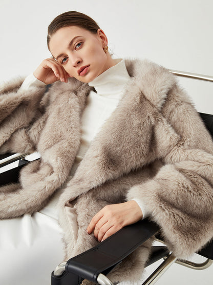 Oversized faux fur coat met kraag