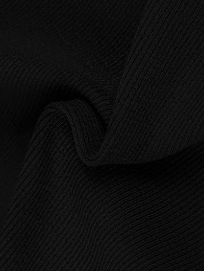Langarm-Strickshirt mit quadratischem Ausschnitt und Kontrastbesatz