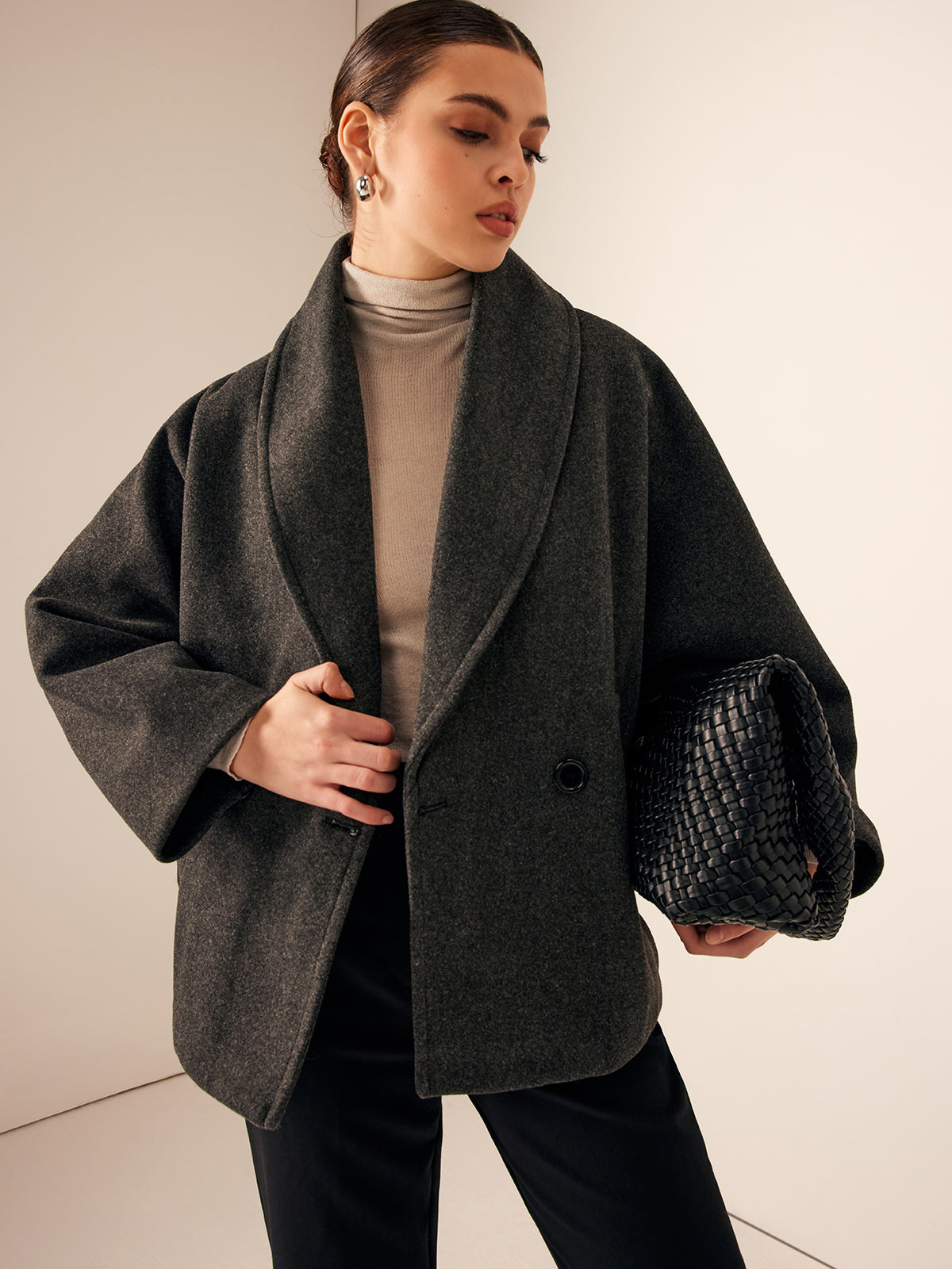 Tweedmantel mit aufgesetzten Taschen und lockerer Passform