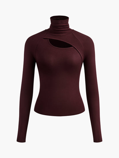 Asymmetrisches, figurbetontes Langarm-Top mit Cut-out und Rollkragen