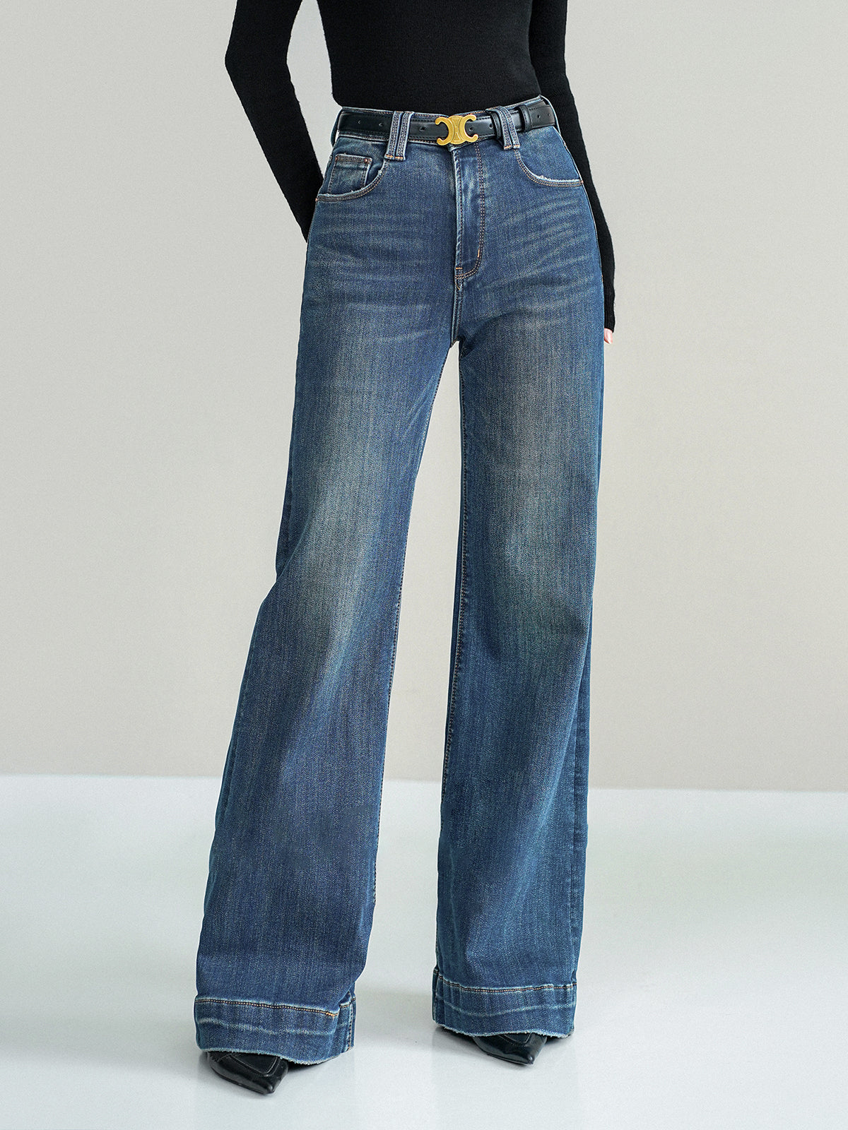 Mittelhohe Bootcut-Denim-Jeans ohne Gürtel