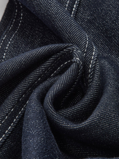 Denimbroek met contrasterende stiksels en ceintuur