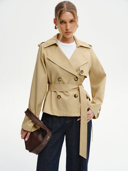 Doppelreihiger Trenchcoat mit Gürtel