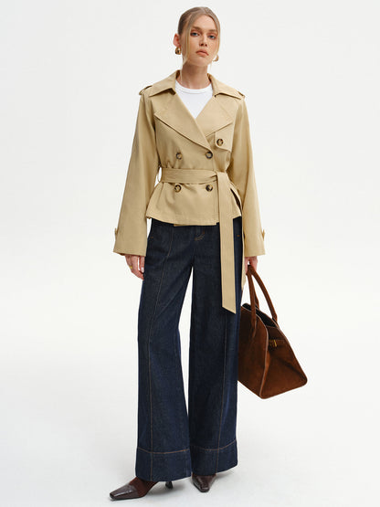 Doppelreihiger Trenchcoat mit Gürtel