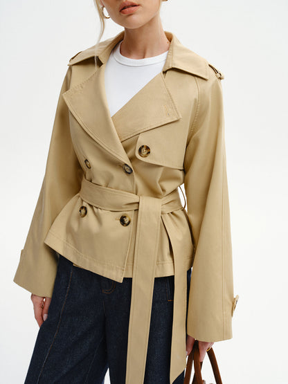 Doppelreihiger Trenchcoat mit Gürtel