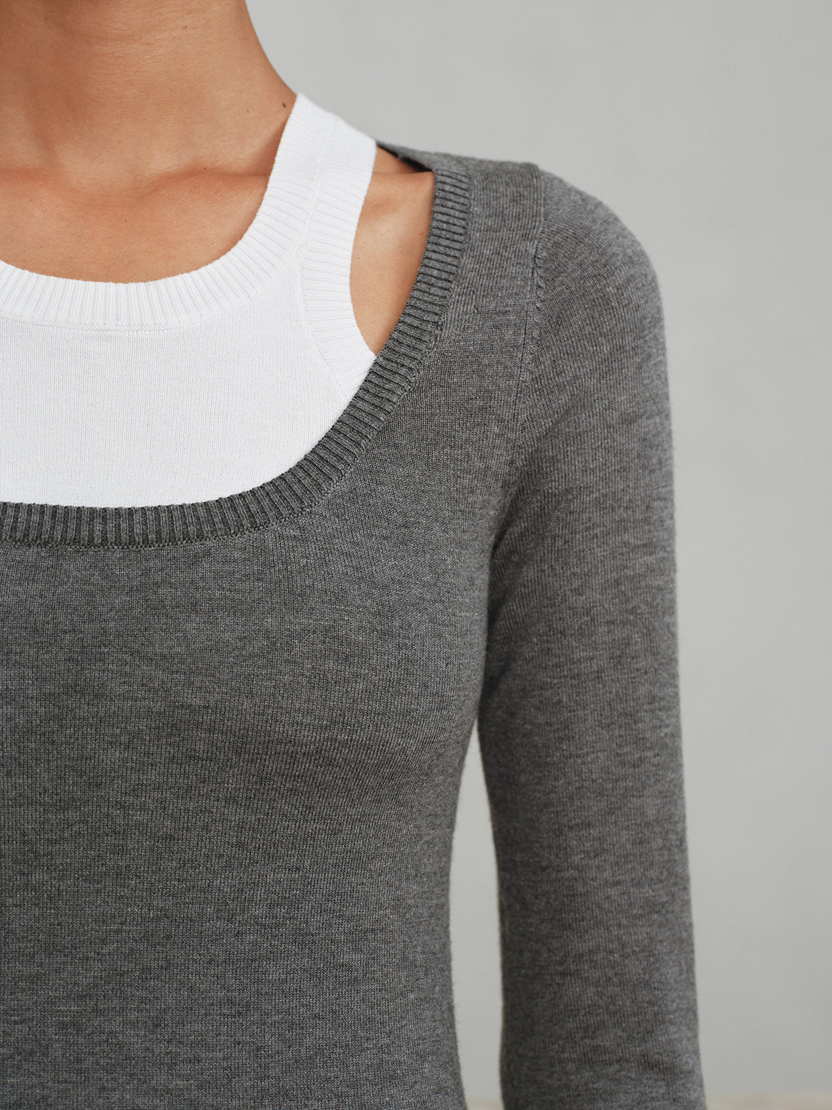 2-in-1 Stricktop aus Wollmischung mit Lagen-Optik und Cut-out