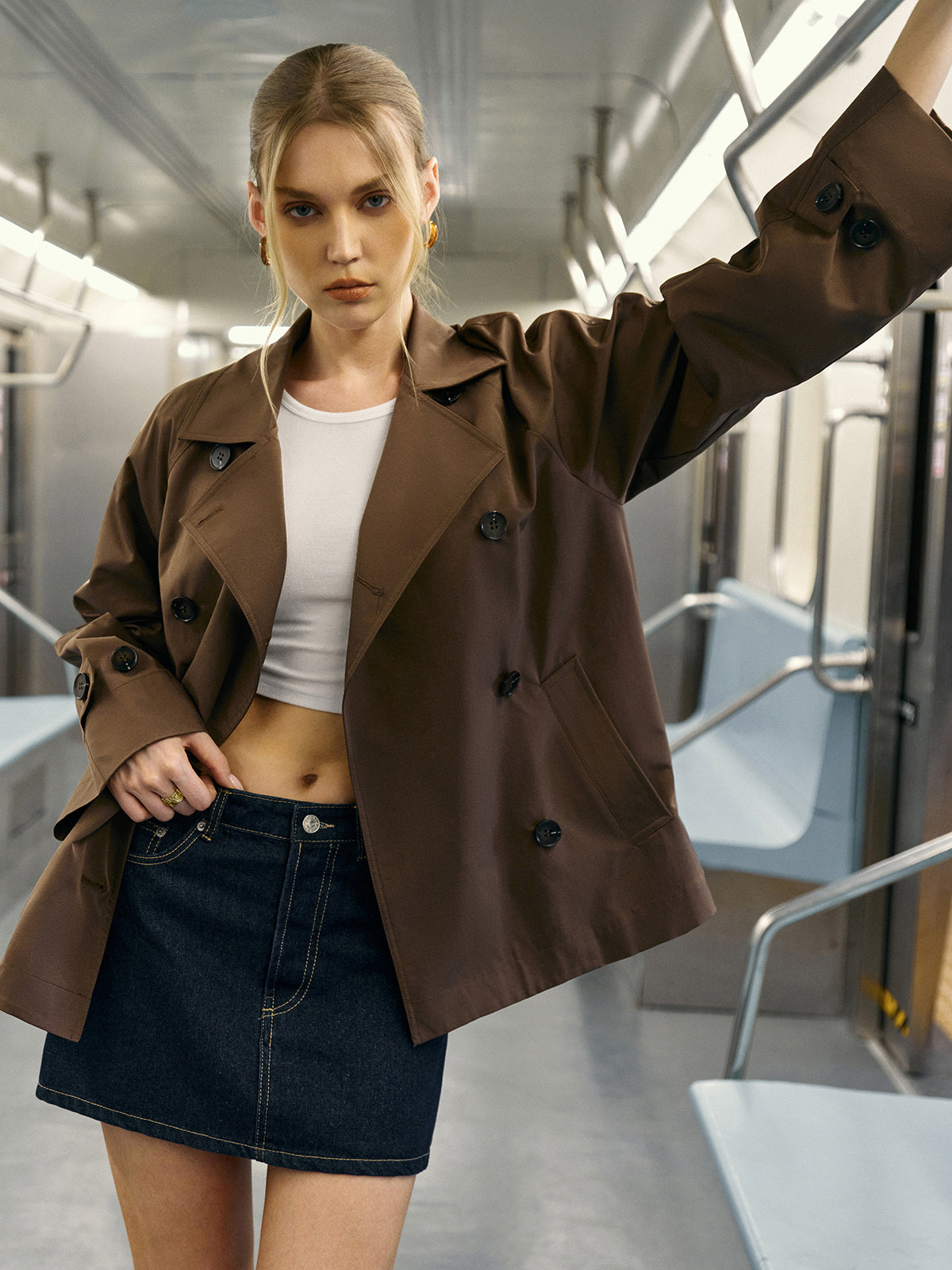 Double-breasted trenchcoat