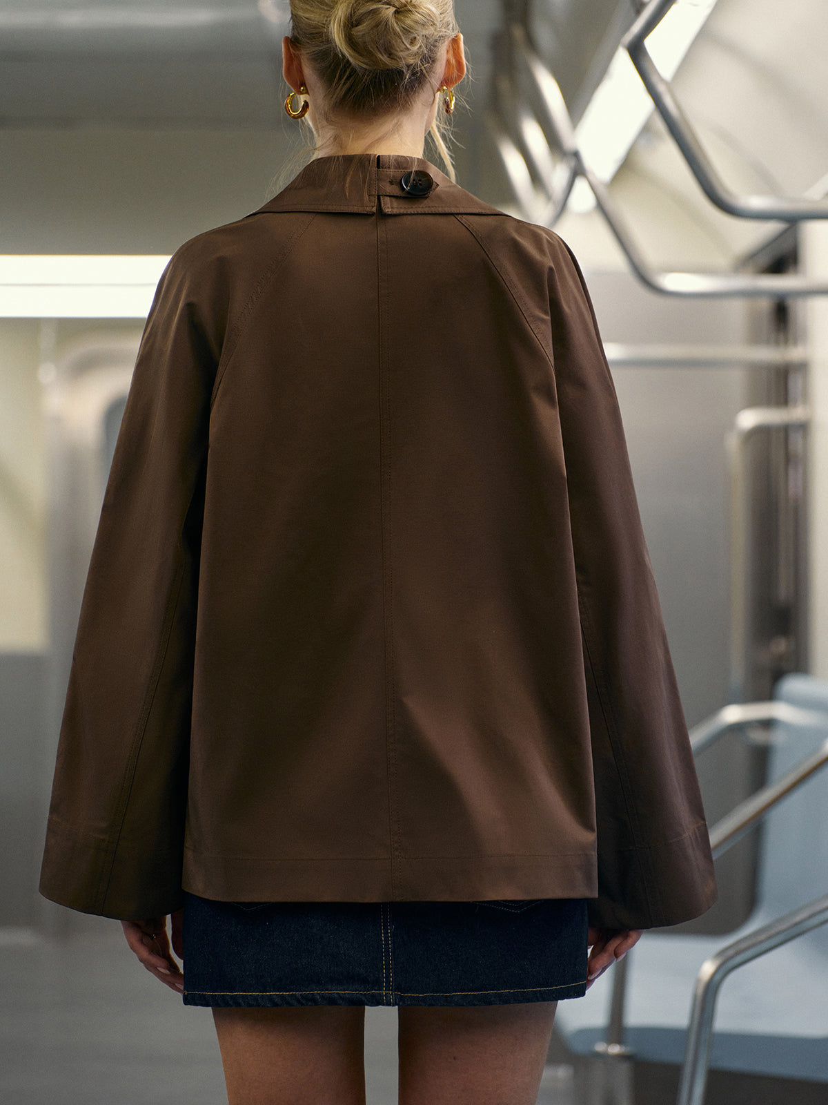 Double-breasted trenchcoat