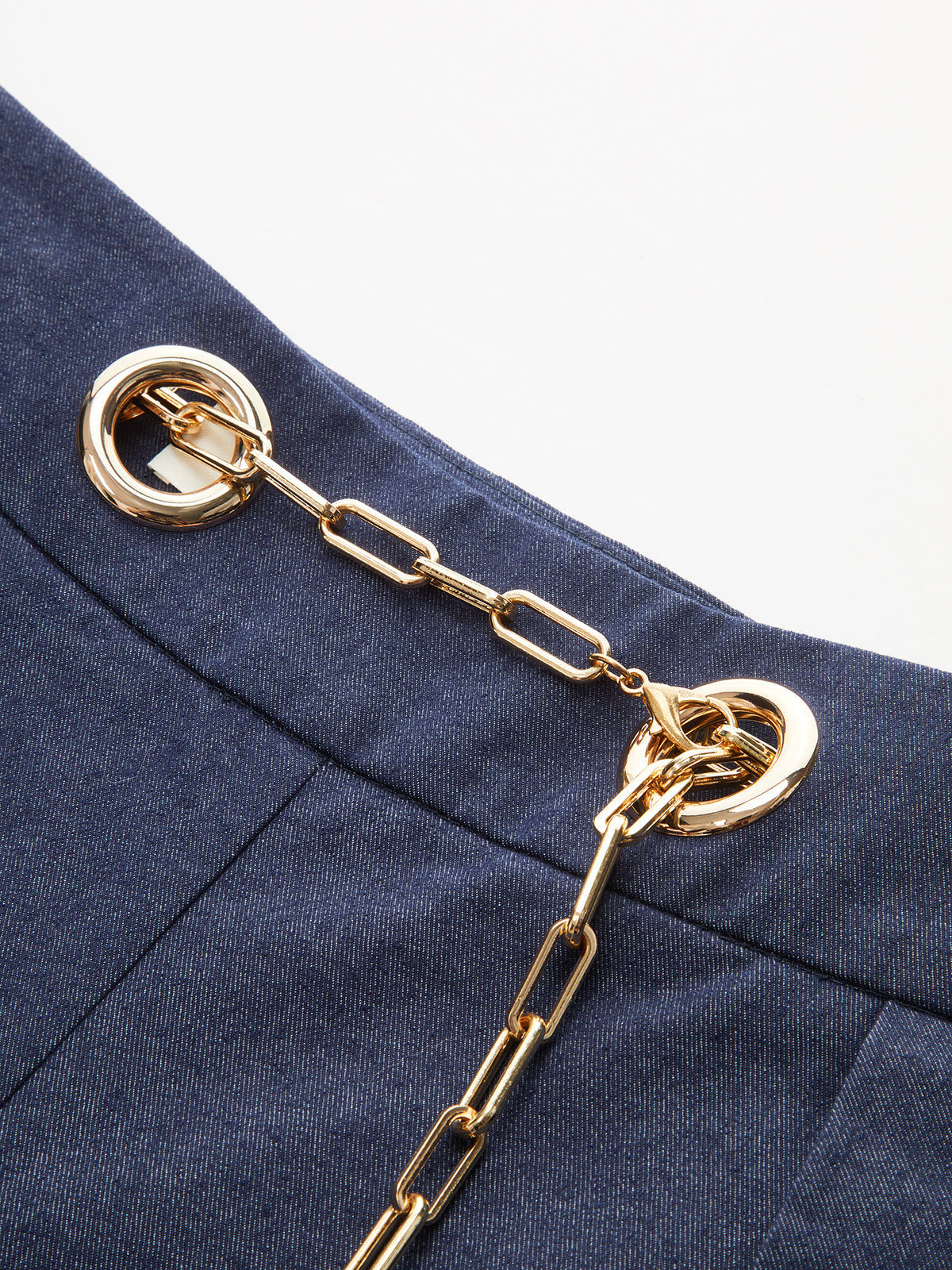 Wide-leg jeans with chain