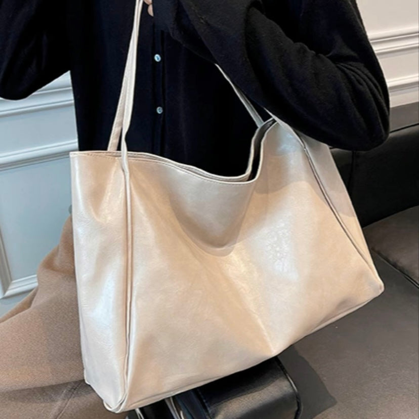 Amara - Retro-Lederhandtasche