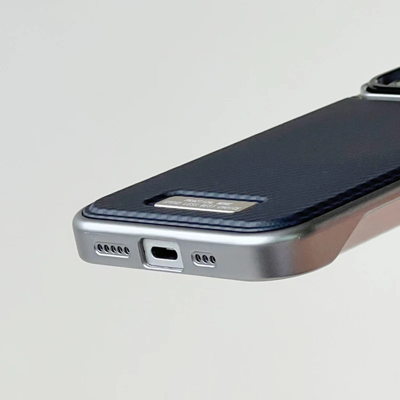 Titanium Carbon MagSafe iPhone hoesje