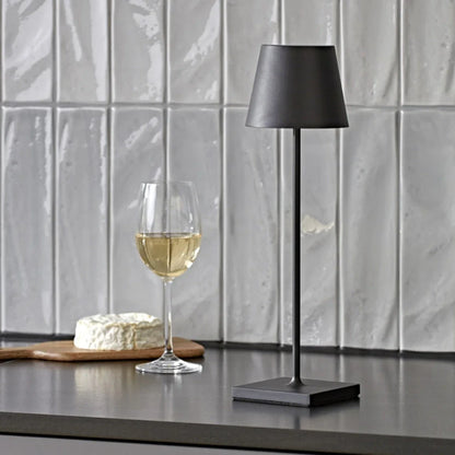 Dimbaar hoge tafellamp