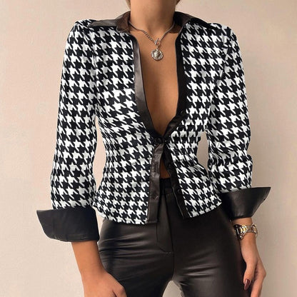 Silvia | V-hals PU-leer bedrukte blouse met lange mouwen en patchwork