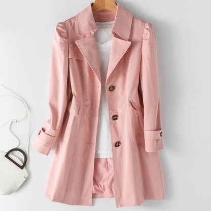 Linda Trenchcoat