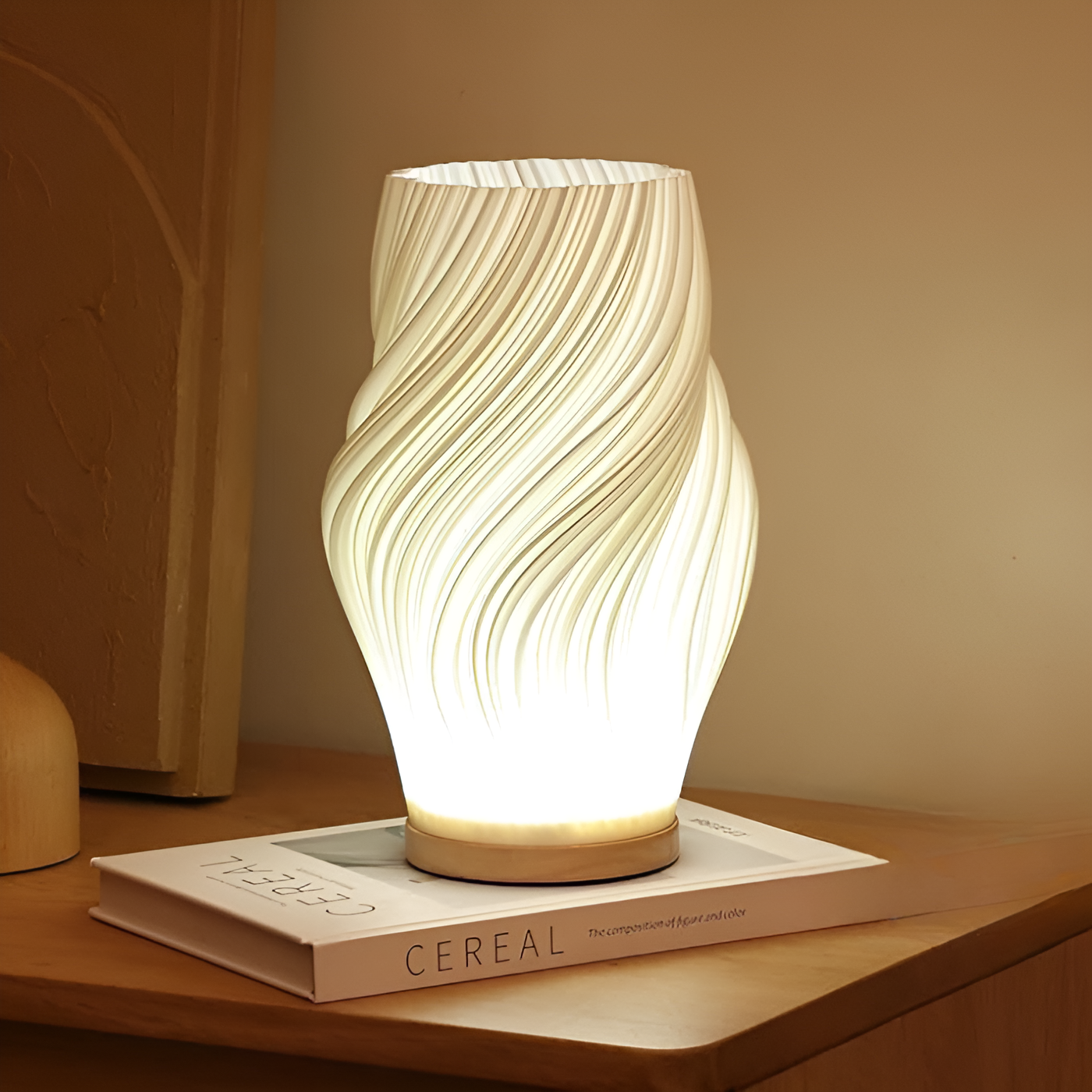THARAH | Moderne crèmekleurige 3D-golflamp