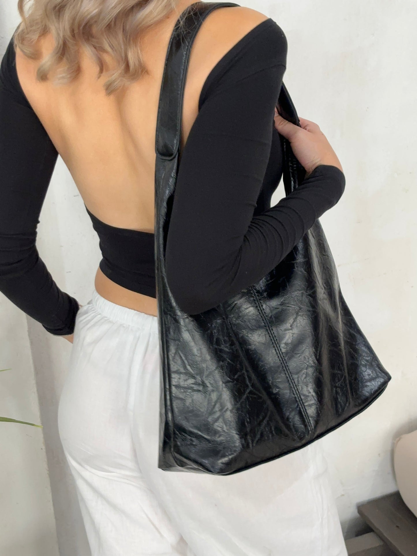 Jytte™ | Schicke Schwarze Hobo-Tasche