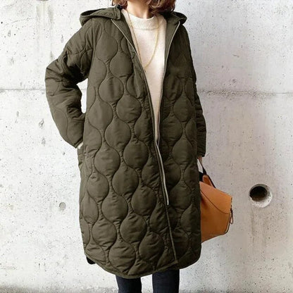 PRISCILLA™ | PARKA MIT KAPUZE UND RAFFINIERTEN DETAILS