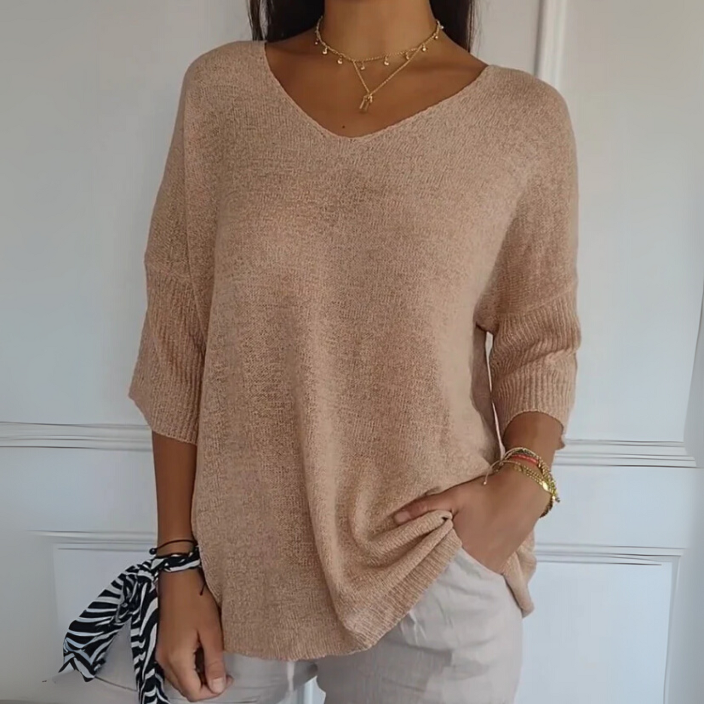 Aida | Lichtgewicht shirt met V-hals