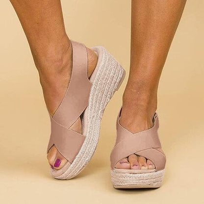 Monika Keil-Sandalen - Elegante Kreuzriemen für ganztägigen Komfort