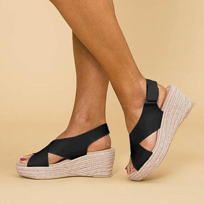 Monika Keil-Sandalen - Elegante Kreuzriemen für ganztägigen Komfort
