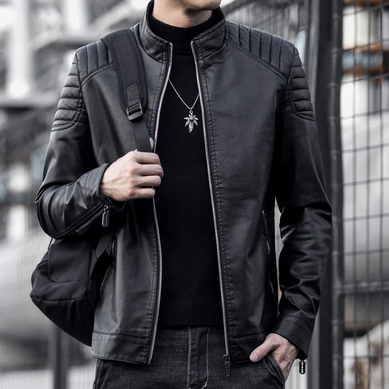 Storm™ Edge – Blauwe PU-leren jas met moderne schouderdetails