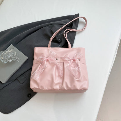 Dames draagtas met decoratieve knopen in collegestijl - Amelia
