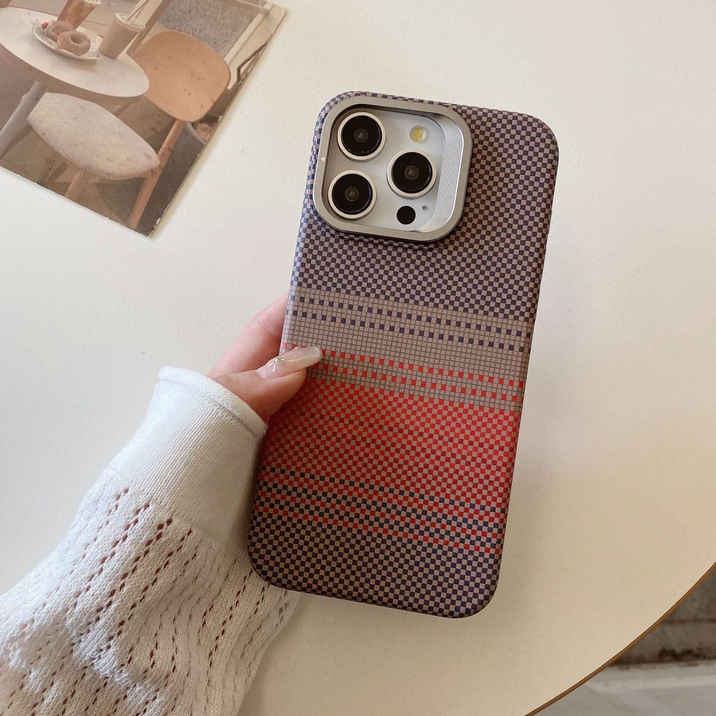 PixelWeave MagSafe® iPhone hoesje