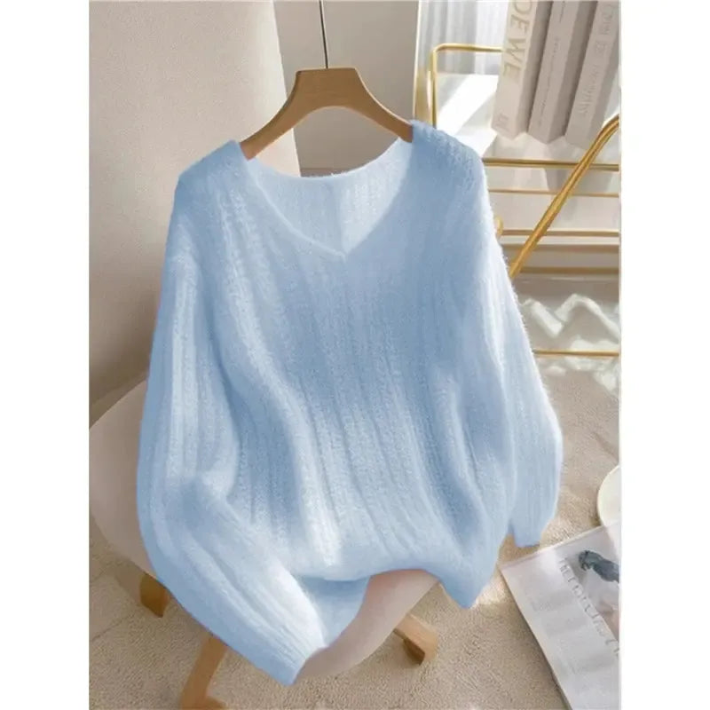 Blauer Langarm-Pullover ohne Muster