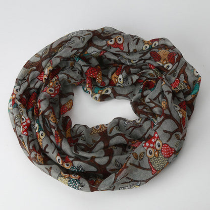 Lässiger Schal mit Eulenmuster