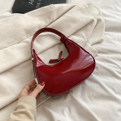 bella™ – vintage halvemaan schoudertas