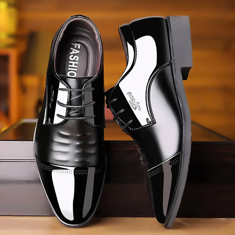 OLIVER™ | GEPOETSTE LAKLEREN OXFORD-SCHOENEN VOOR HEREN