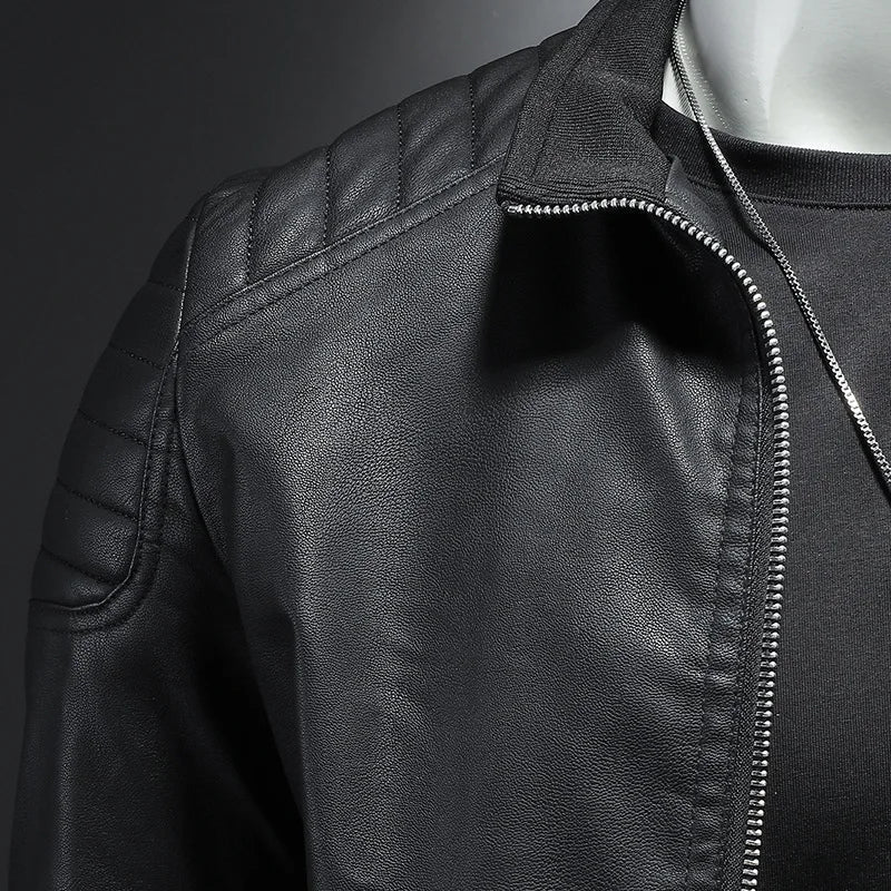 Storm™ Edge – Blauwe PU-leren jas met moderne schouderdetails