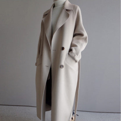 Laura – De klassieke elegante jas
