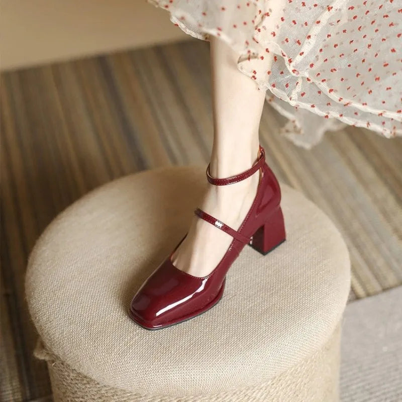 Elegante Knöchelriemen-Pumps