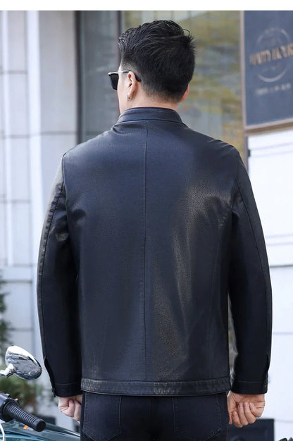 Loke™ Noir – Elegante leren jas met hoge kraag en strakke lijnen