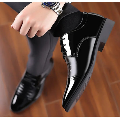 OLIVER™ | GEPOETSTE LAKLEREN OXFORD-SCHOENEN VOOR HEREN