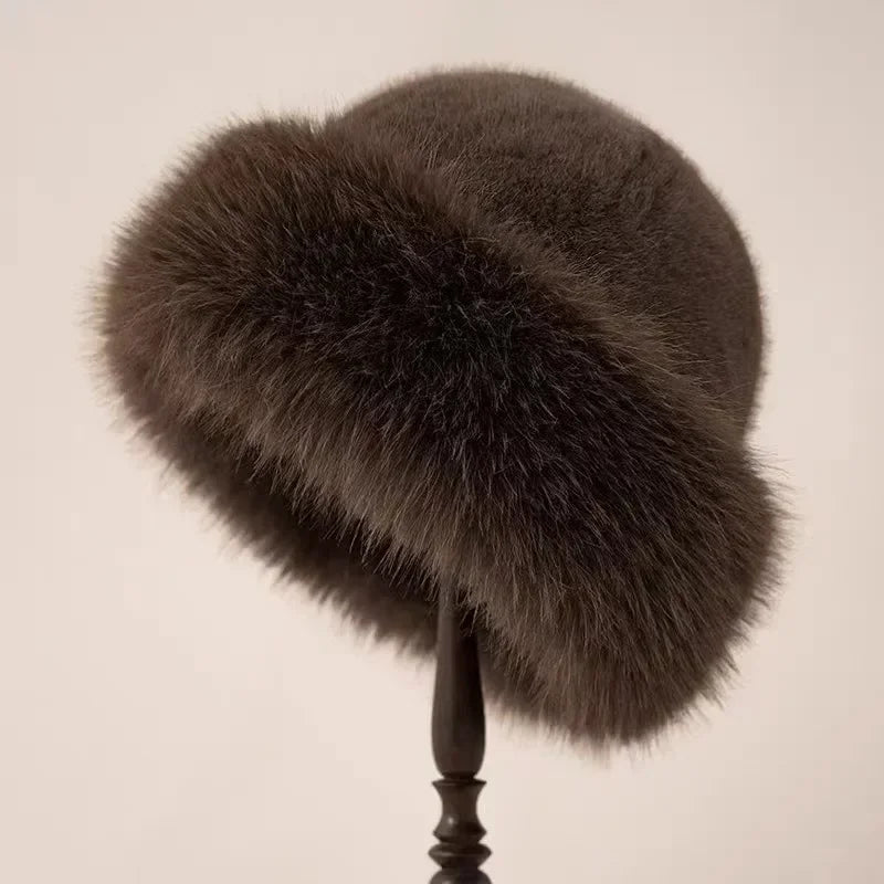 Fatima™ – Bontmuts voor Chique Winterelegantie
