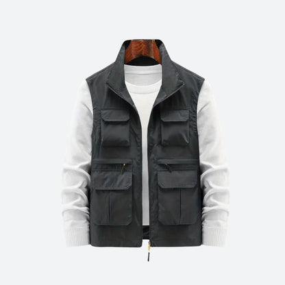 Stylish cardigan with pockets