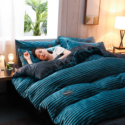 Luxe dekbedovertrek van koraalfluweel