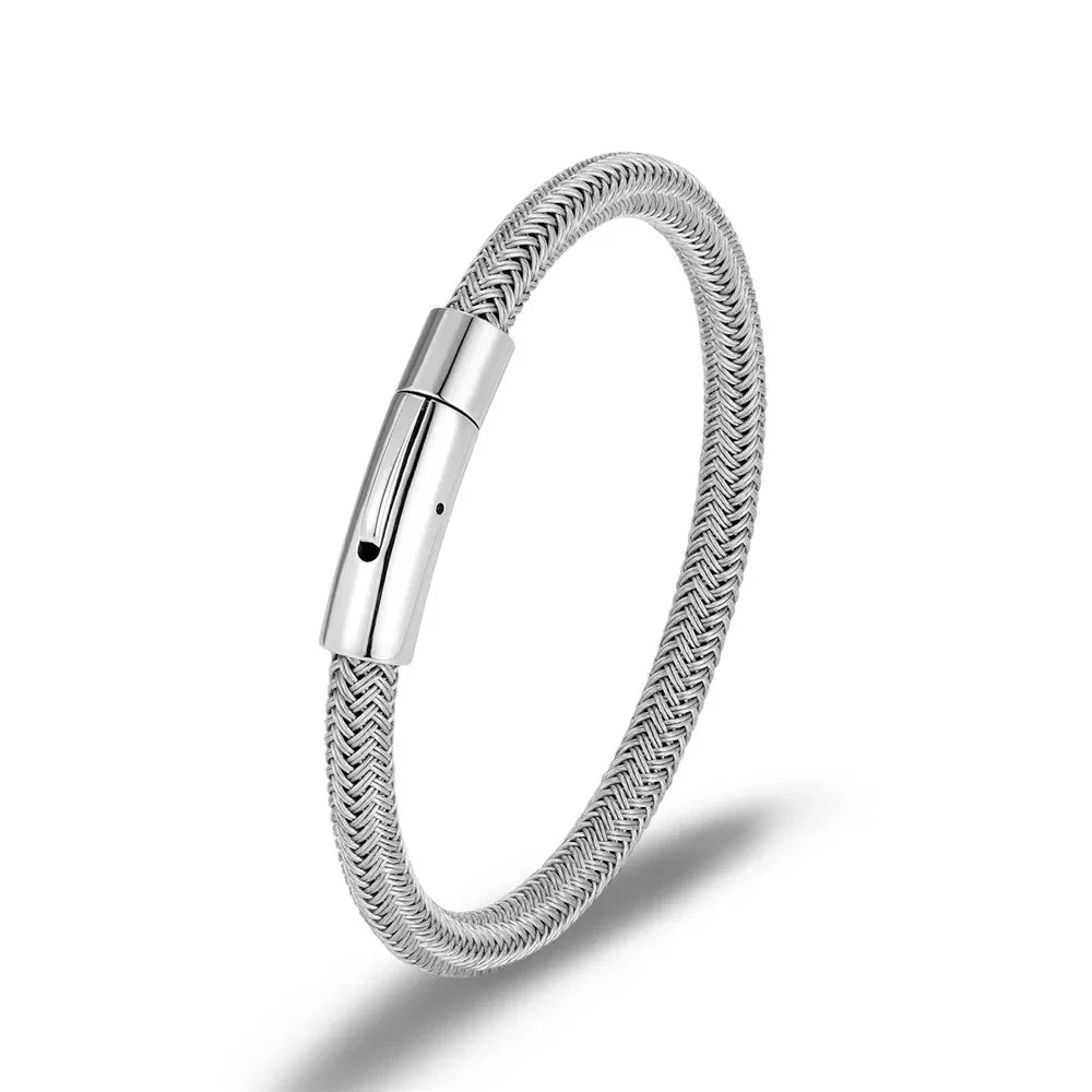 IronCore Draad Manchetknoop Armband – Punk-Geïnspireerde Eenvoudige Stijl in Niet-Vervagend Roestvrijstalen Kabel, Klassiek en Duurzaam Ontwerp voor Mannen