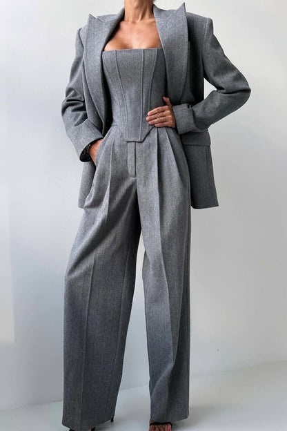 THARAH - Driedelig pak met double-breasted blazer