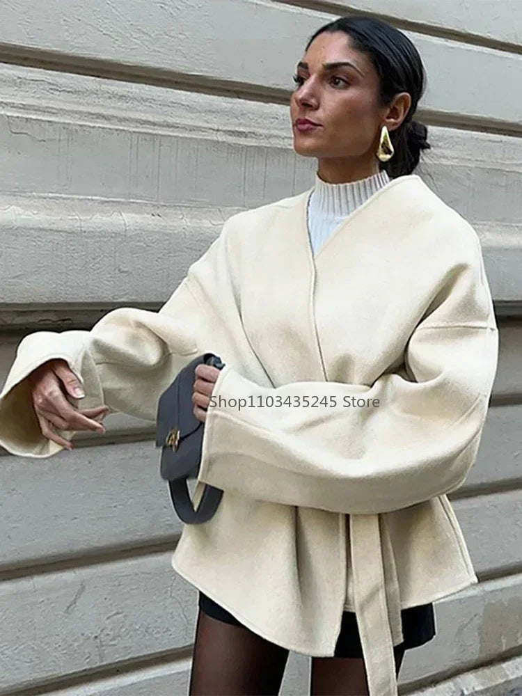 Mystique & Co™ Eleganter Fleece-Mantel