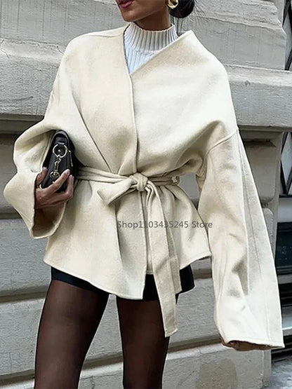 Mystique & Co™ Eleganter Fleece-Mantel
