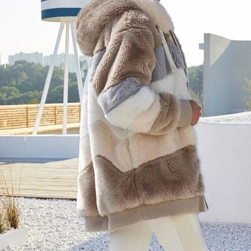 Liora - Luxueus zacht vest met capuchon