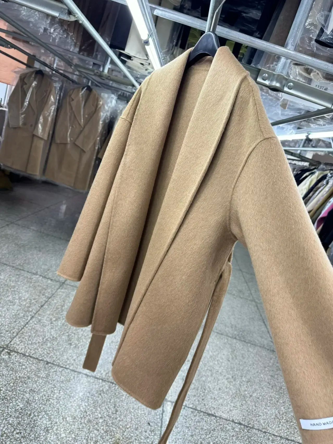 Serenya™ | Handgefertigter Mantel aus Wolle und Kaschmir