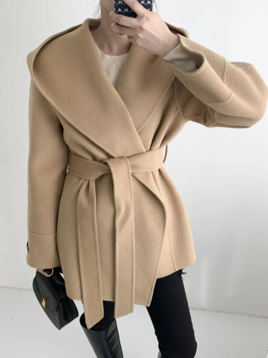 Elira™ | Wollmantel mit Kapuze