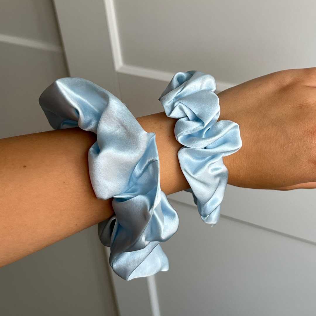 SILKE SCRUNCHIE XL - LIGHT BLUE